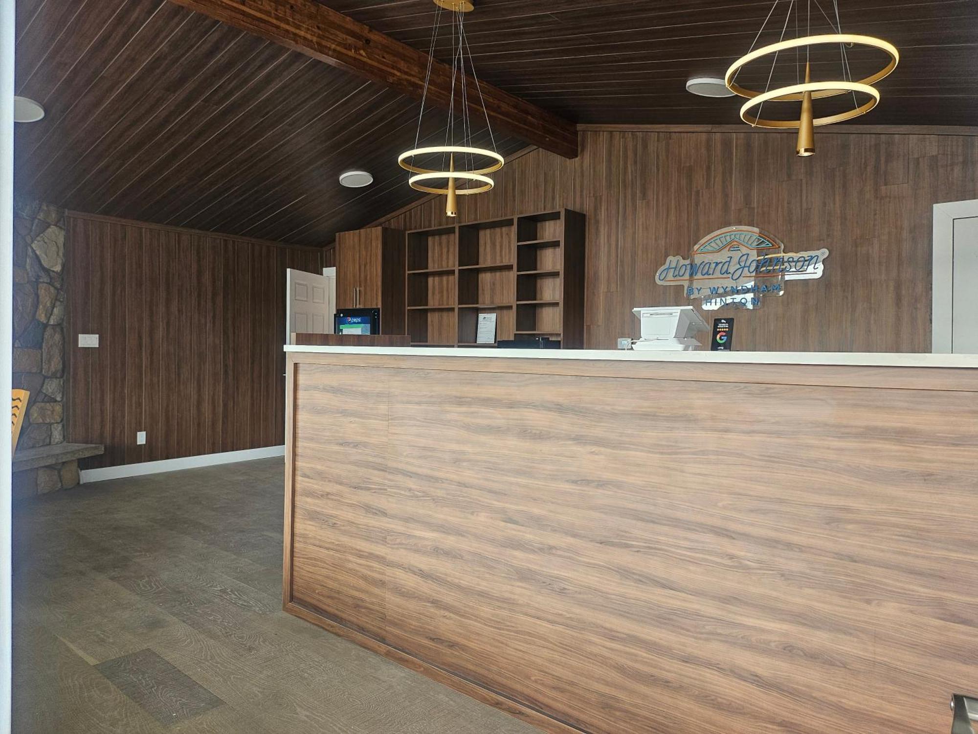 Tara Vista Inn Хинтън Екстериор снимка