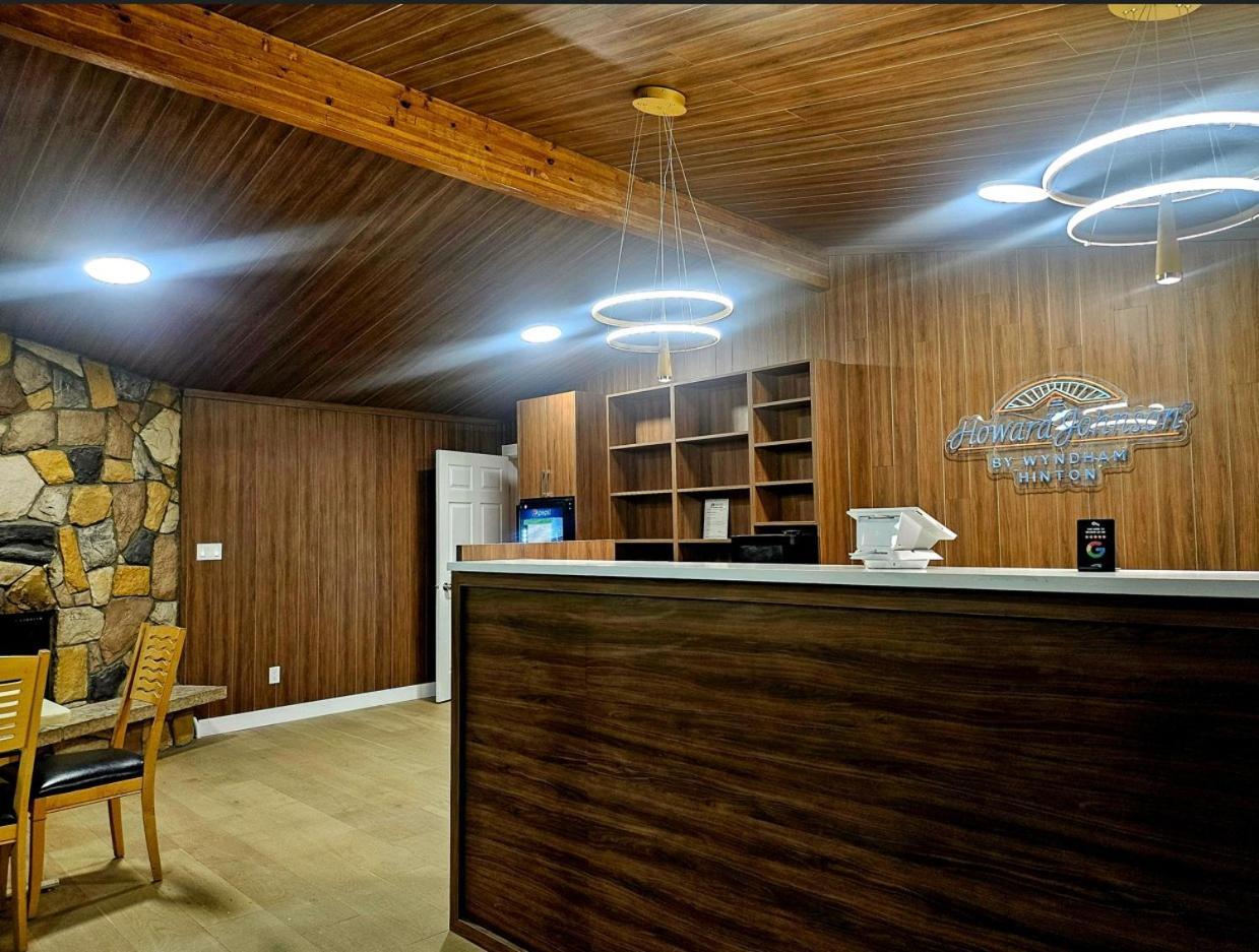 Tara Vista Inn Хинтън Екстериор снимка