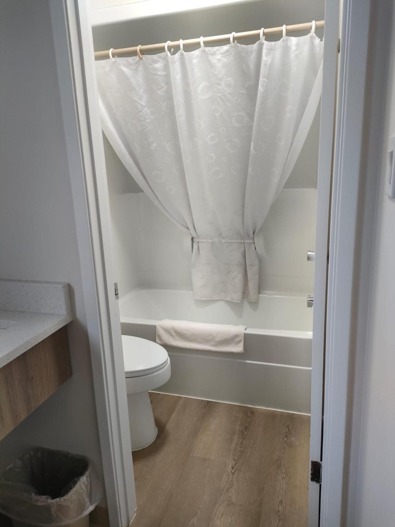 Tara Vista Inn Хинтън Екстериор снимка
